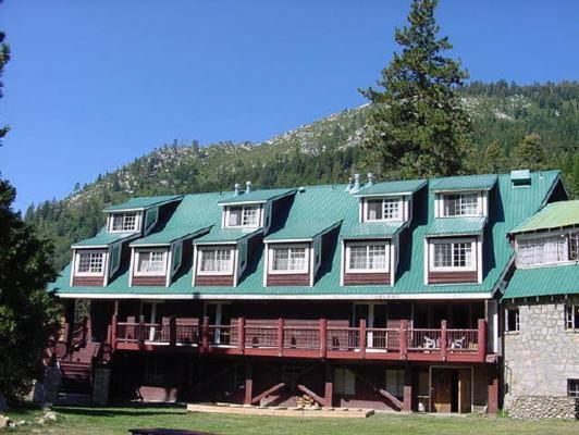 Strawberry Lodge Upper Forni Εξωτερικό φωτογραφία